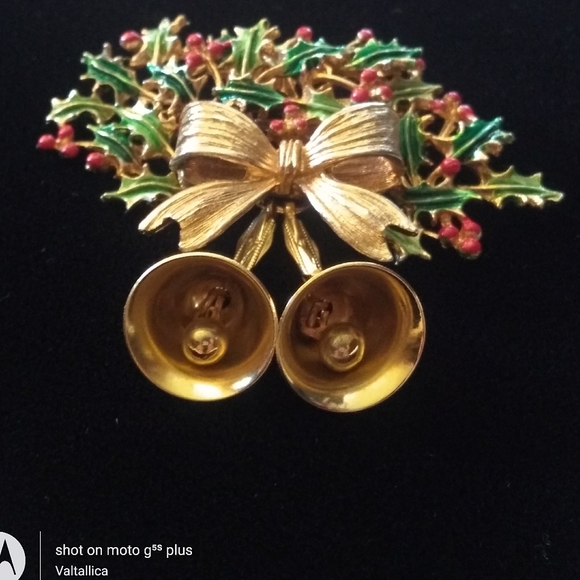 **BOOK PC** WEISS Enamel Christmas Bells Brooch c.1960s  *SALE Ends  1/1/22 - Picture 3 of 8